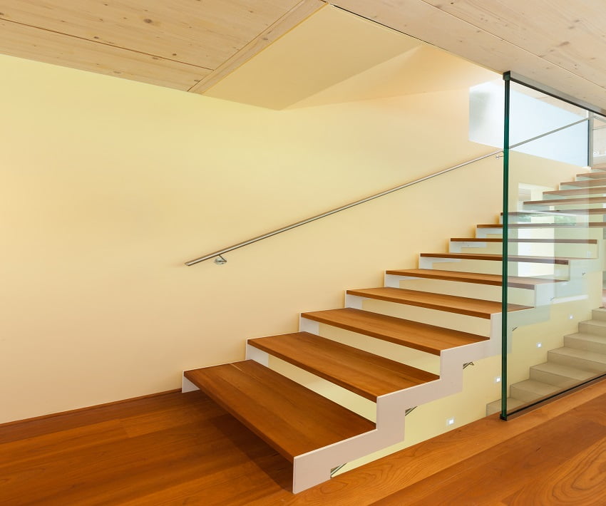 Escalera de madera