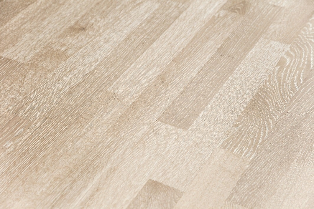 Venta de suelos laminados en Ibiza
